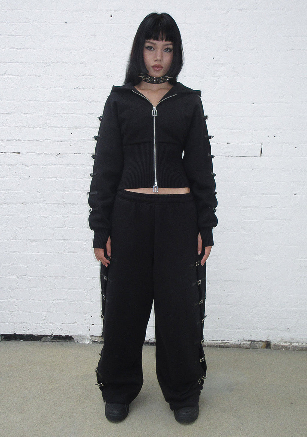 CRUSH BUCKLE OVERSIZED SWEATPANTS BLACK